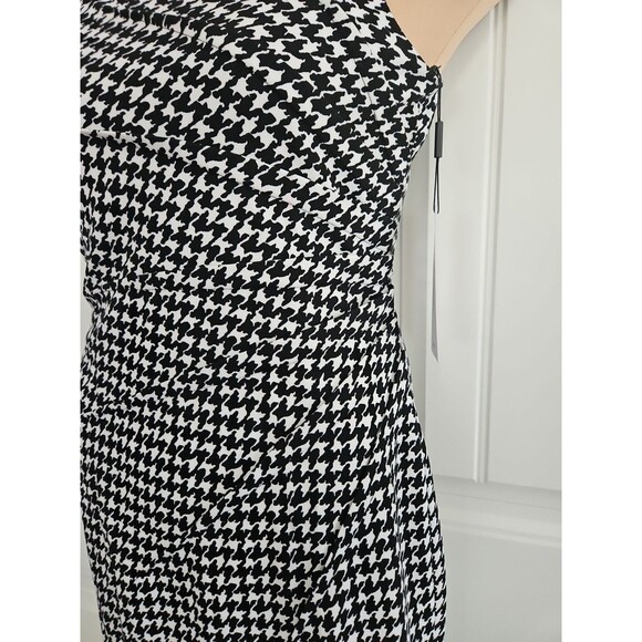 Calvin Klein Houndstooth Sheath Dress Color Black / White Size 10 P Ruched Side - Picture 4 of 11